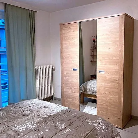 Beachfront Bliss In Knokke, Cleaning Included Apartamento